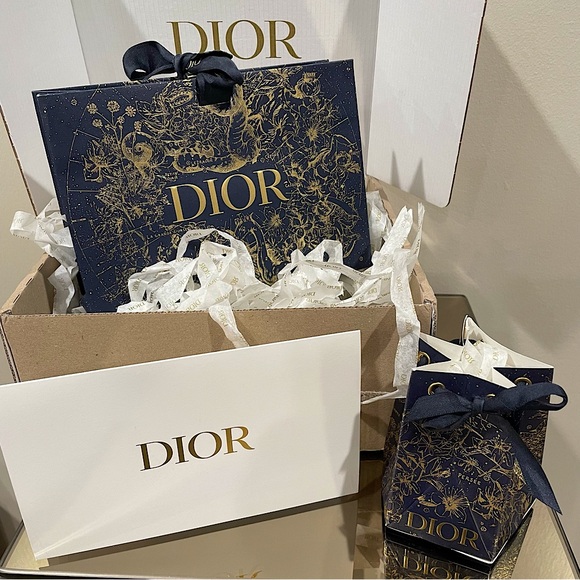 Dior Gift Bag and Cracker Set Navy Blue & Gold Holiday Edition - Picture 1 of 7
